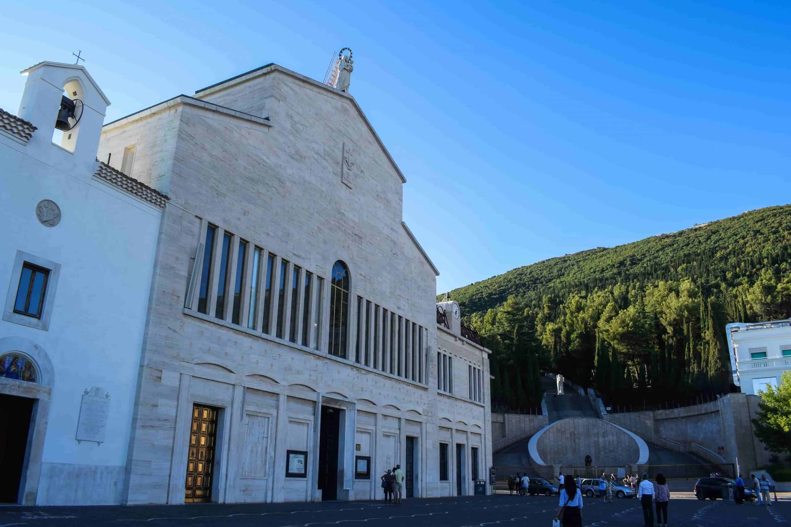 La Chiesa di Padre Pio: l'antica, la grande e il santuario - Pellegrinaggi  di Fede